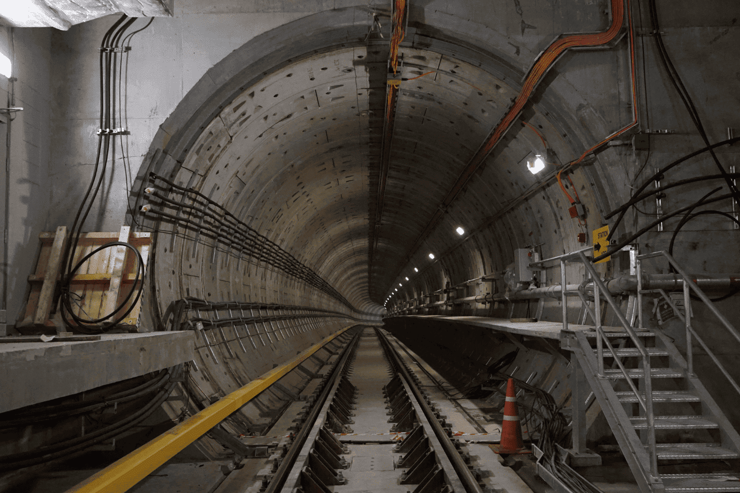 Tunnel acquisition sous terrain